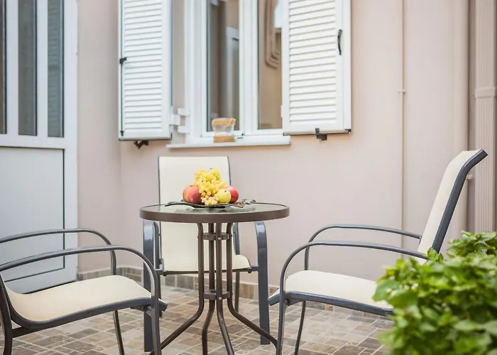 The Lagoon Luxury House